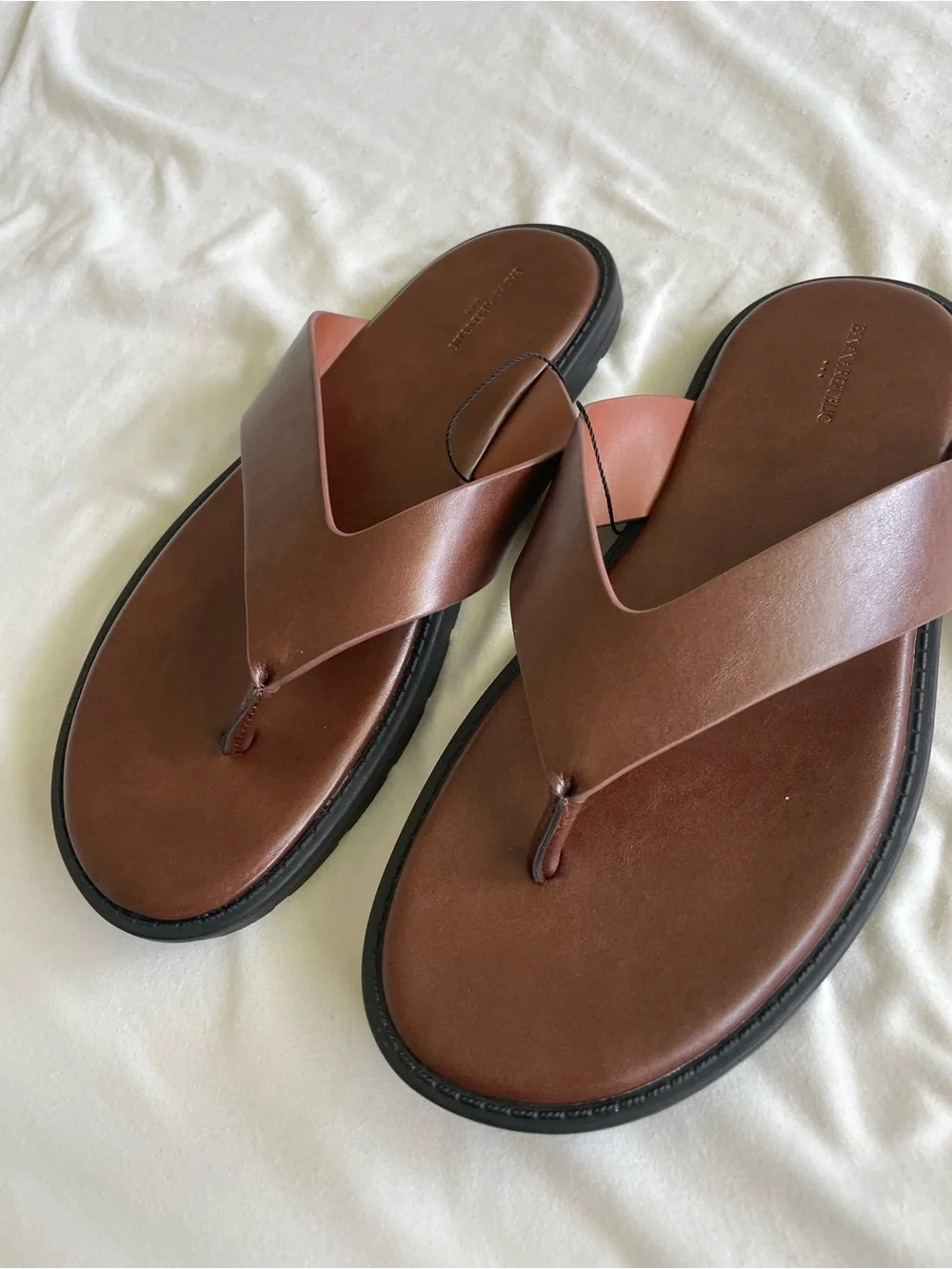Banana Republic Men's Dark Brown Leather Thong Sandals